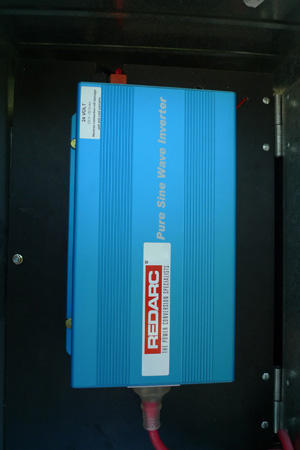 Redarc-700w-Inverter