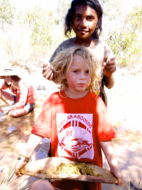 munga-on-coolamon-via-kids